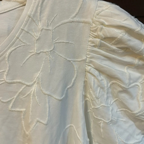 Chicos Women’s (L) White Floral Embroidered Puff Sleeve Stretchy Cotton Top - Picture 4 of 6